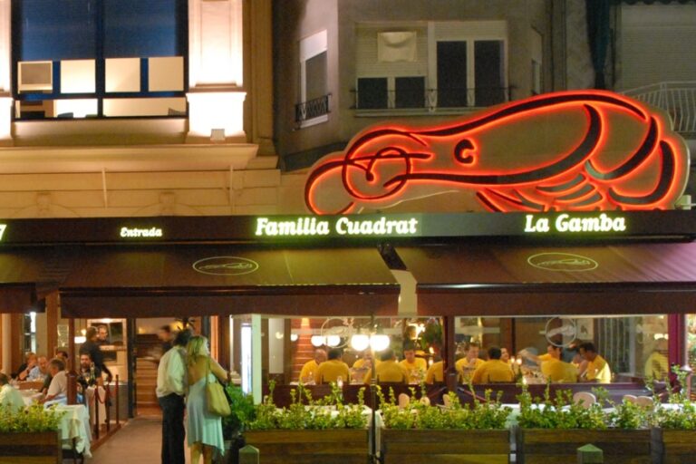 Exterior-de-nit-2-900x600